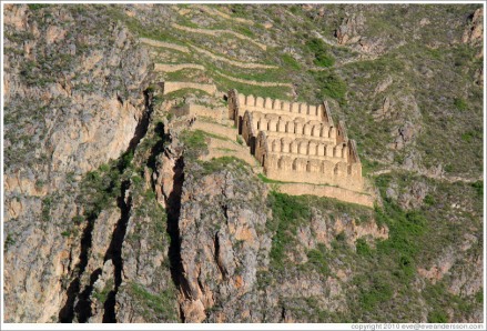 ollantaytambo-pinkuylluna-ruins-from-fortress-2-large